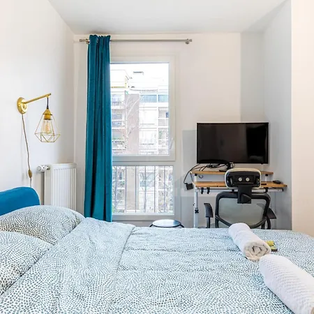 Guestready - Chic Near Passerelle Bichat Париж