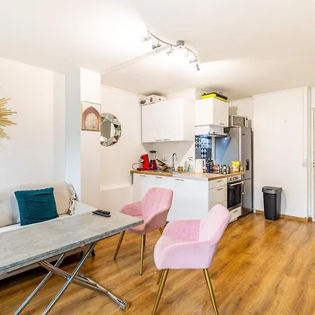 Guestready - Chic Near Passerelle Bichat Apartment