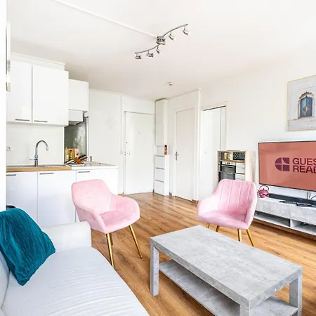 Guestready - Chic Near Passerelle Bichat Paříž