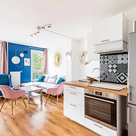 Guestready - Chic Near Passerelle Bichat Апартаменты *