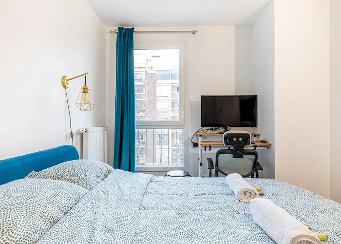 Guestready - Chic Near Passerelle Bichat Париж